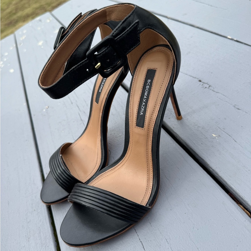 BCBGMaxAzria Black Heels with Open-Toe Design and Adjustable Ankle Strap - Picture 6 of 11
